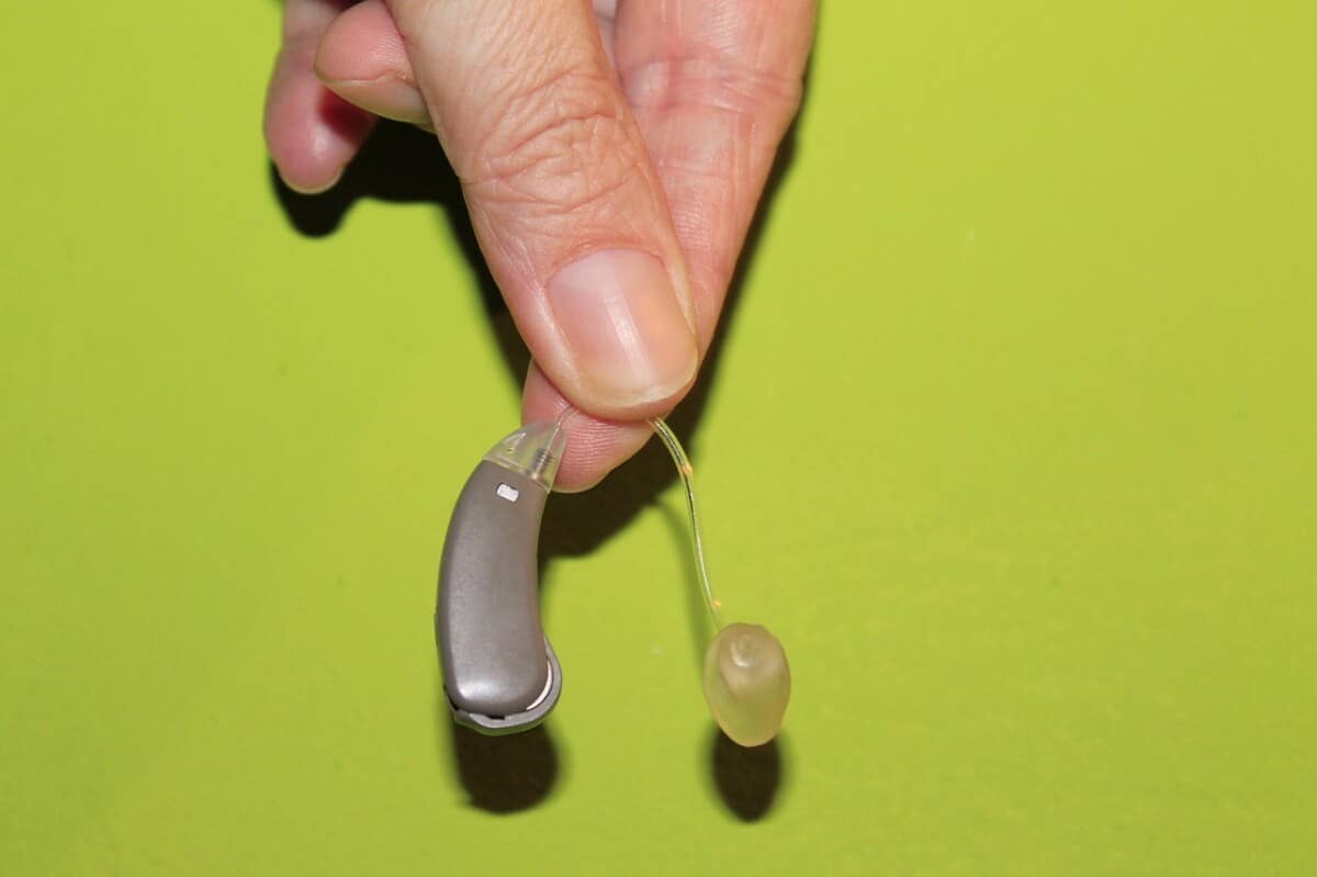 Photo by kalhh je n'arrive pas a enlever mes boucles d'oreilles medicales