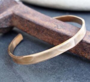 bijoux en bronze danger