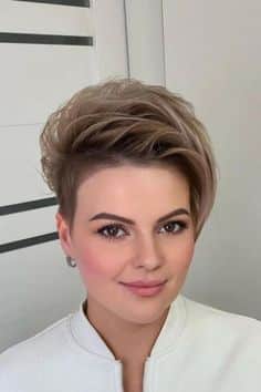 coupe de cheveux pour un visage rond