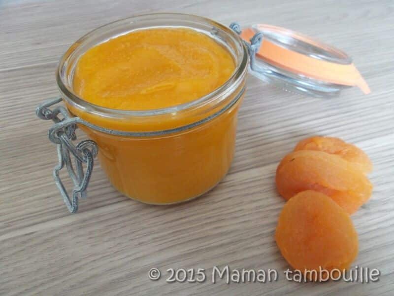 Ongles couleur abricot tendance