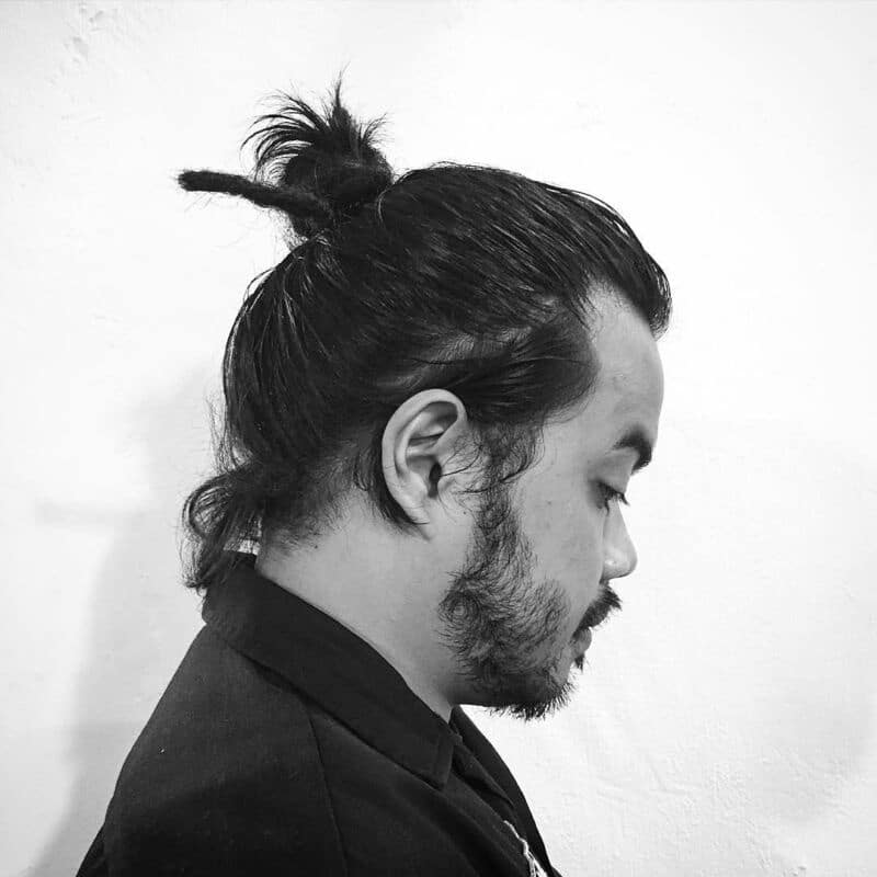 coupe cheveux longs homme samouraï