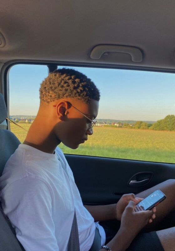 dégradé afro homme